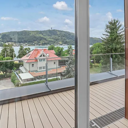 Penthouse Poertschach 公寓